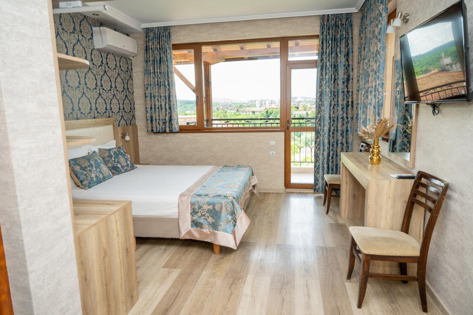 Lucky Hotel Veliko Tarnovo Exterior photo