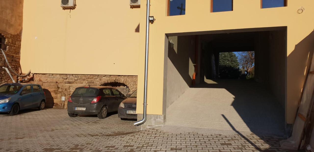 Lucky Hotel Veliko Tarnovo Exterior photo